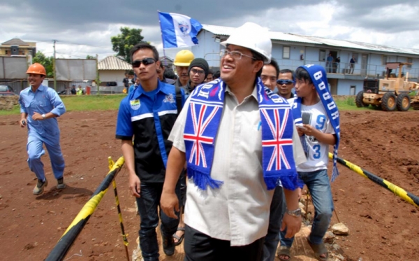 Bobotoh Kawal Heryawan Kunjungi Sus Gedebage