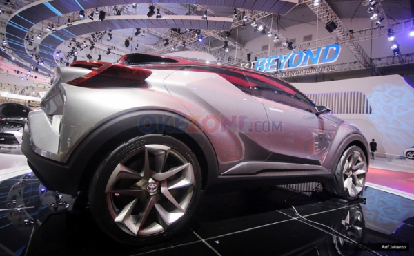 TAM Hadirkan Mobil Konsep Toyota C-HR di GIIAS 2016