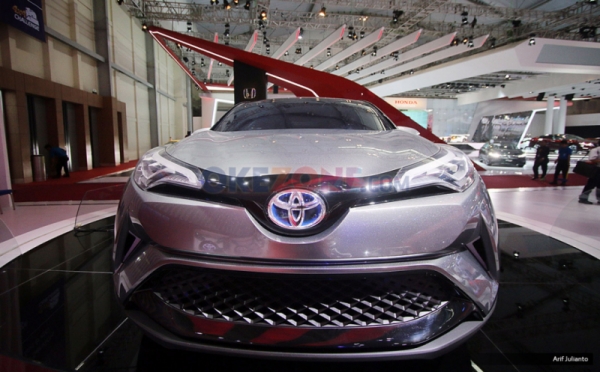 TAM Hadirkan Mobil Konsep Toyota C-HR di GIIAS 2016