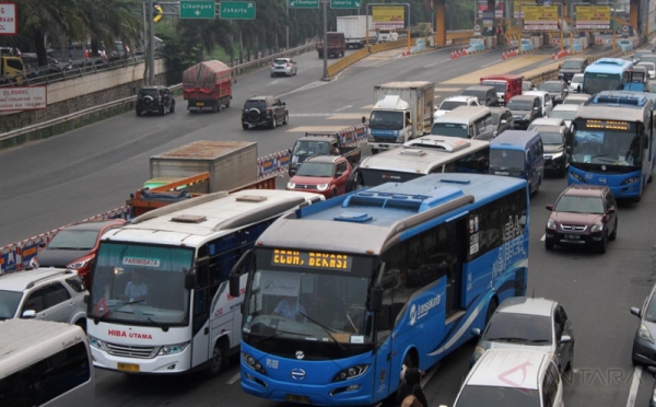 Uji Coba Transjabodetabek Rute Baru
