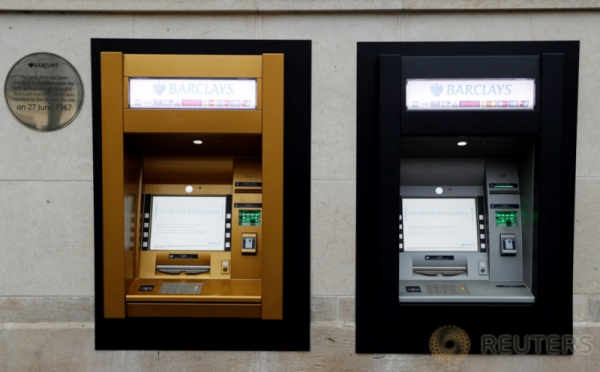 WOW! Di London Ada ATM Berkelir Emas