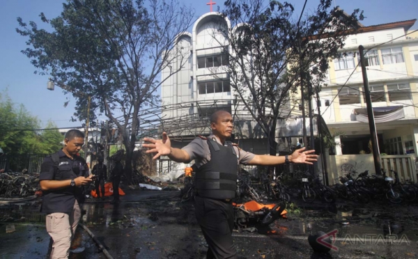 Demi Keamanan, Kaplorestabes Surabaya Imbau Warga Jauhi Lokasi Ledakan 