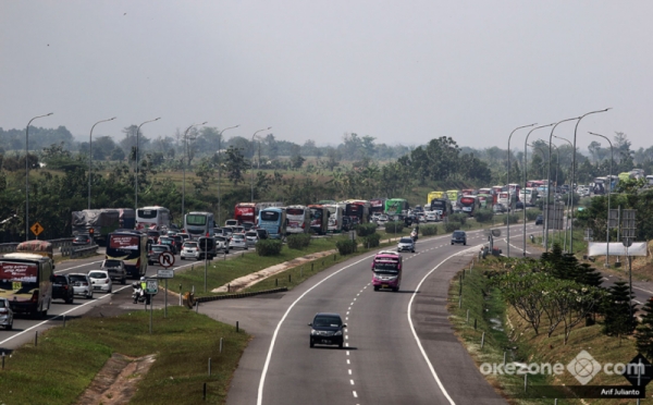 H-6 Jelang Lebaran Tol Cipali Mulai Dipadati Pemudik