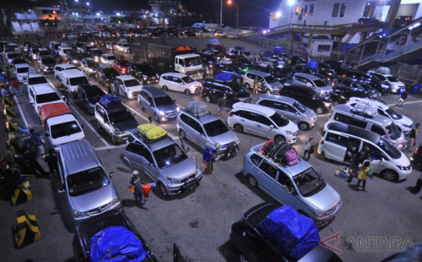 H-3 Lebaran Jadi Puncak Arus Mudik Pelabuhan Merak