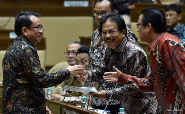 Menteri Sofyan Djalil-Komisi II DPR Duduk Bersama Bahas Penyelesaian Kasus Tanah