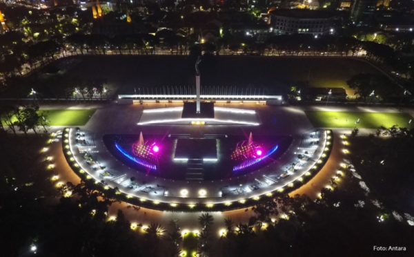 Begini Wajah Baru Lapangan Banteng Saat Malam Hari