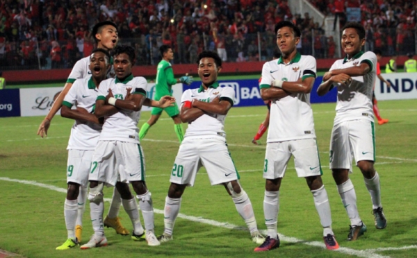 Wear Black Ribbons on the Arm, Indonesian Under-16 Team Gol Party for Cambodia