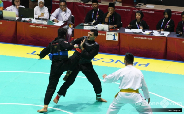Sumbang Emas untuk Indonesia lewat Pencak Silat, Aji Bangkit Pamungkas Bersujud Syukur