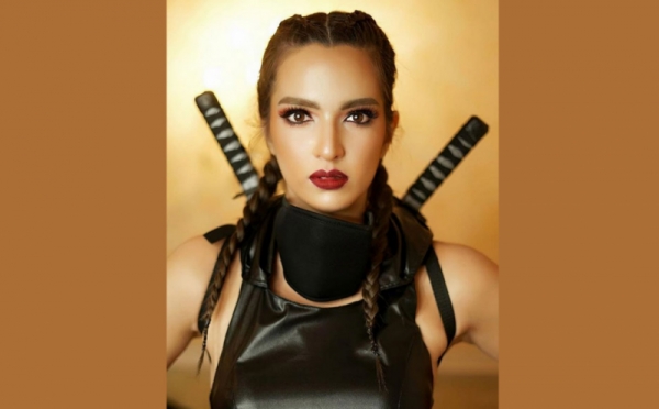 Intip Foto-Foto Nia Ramadhani Jadi Ninja Cantik