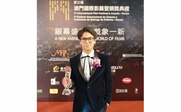 Iqbaal Ramadhan Raih Penghargaan International Film Festival & Awards di Macau