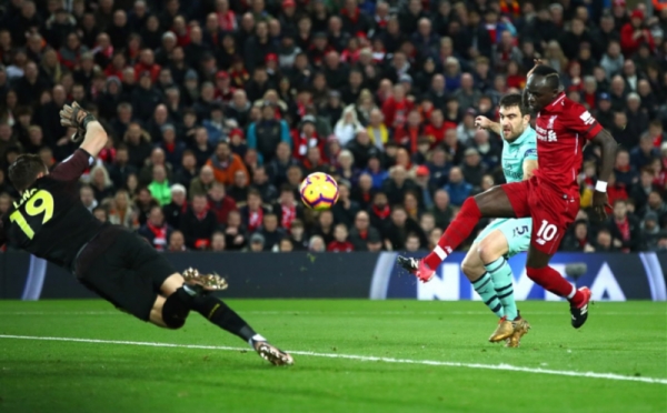Firmino Cetak Hattrick, Liverpool Hancurkan Arsenal di Anfield