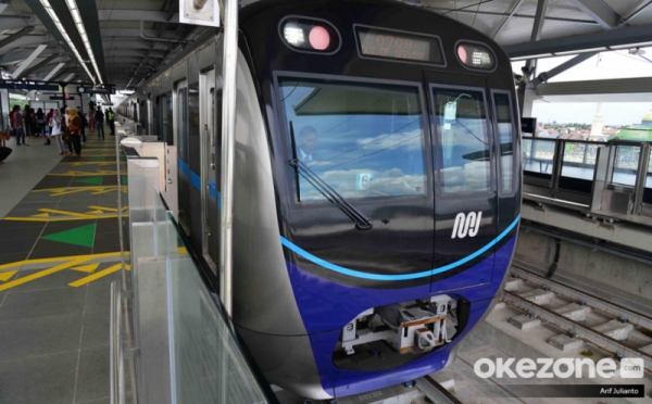 Ujicoba MRT, Warga Manfaatkan untuk Keliling Ibukota