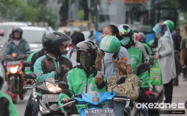 Ojek Online Mangkal Yang Bikin Kesal Okezone Megapolitan