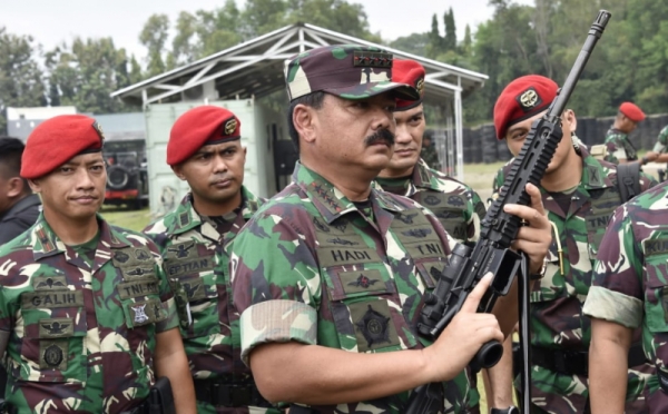 Prajurit Kopassus di Mata Panglima TNI Hadi Tjahjanto