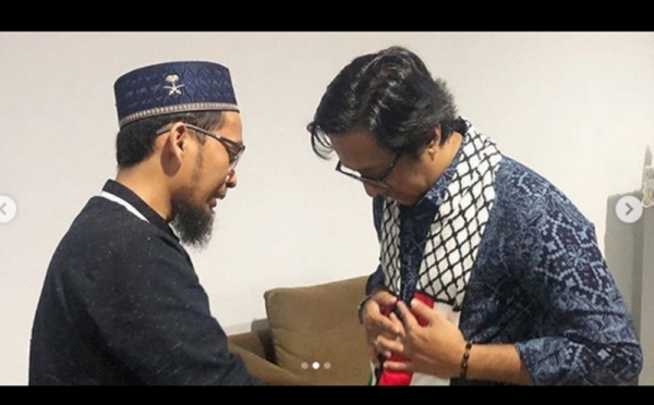 Momen Andre Taulany Temui Ustadz Adi Hidayat