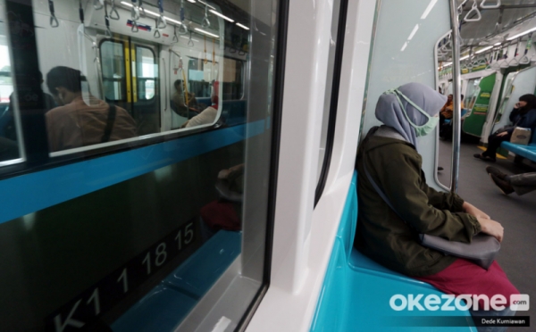Meski Harga Tiket Normal, Penumpang MRT Tetap Turun  