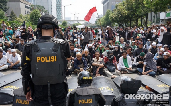 Massa Aksi 22 Mei Mulai Berdatangan di Dekat Gedung Bawaslu