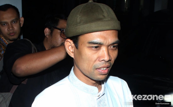 Tudingan Penodaan Simbol Agama, UAS Sambangi Kantor MUI