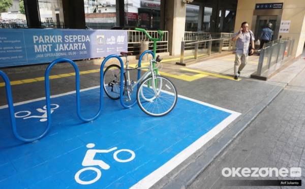 Fasilitas Parkir Sepeda bagi Penumpang MRT & Transjakarta