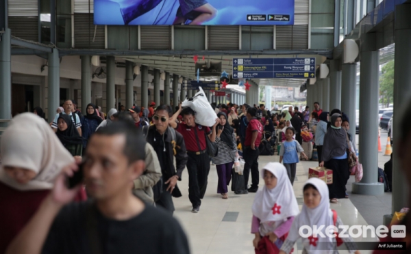 Lonjakan Penumpang Kereta Api Jelang Natal dan Tahun Baru