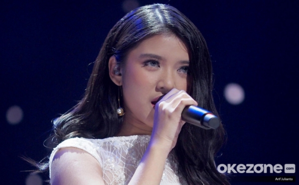 Bawakan Lagu Glenn Fredly, Tiara Memikat Kelima Juri Indonesian Idol X