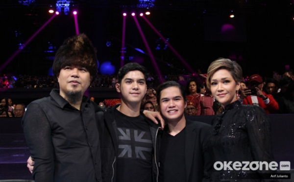 Momen Kebersamaan Ahmad Dhani dan Maia di Malam Grand Final Indonesian Idol