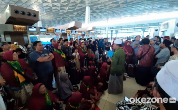 Ribuan Calon Jamaah Umrah Gagal Berangkat ke Tanah Suci