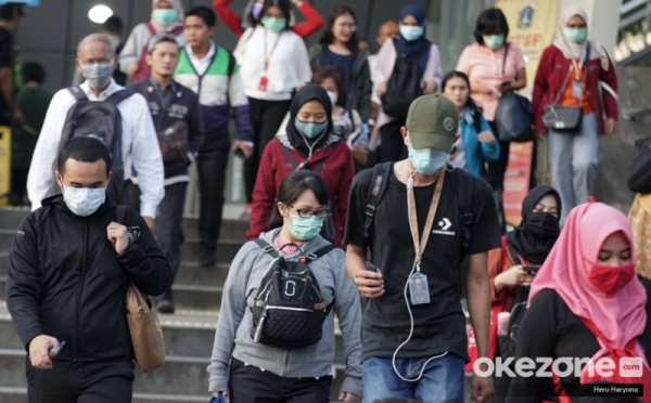 Pengguna Masker Bertambah di Terowongan Kendal