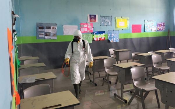 Sekolah di Bekasi Timur Disemprot Cairan Disinfektan