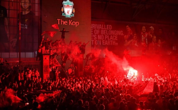 Suporter Liverpool Rayakan Gelar Juara The Reds